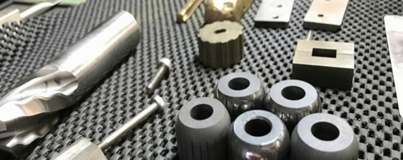 金型で設計された部品